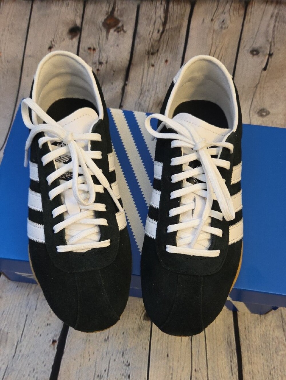 Adidas Tokyo Sneakers Size 8 - Picture 2 of 5
